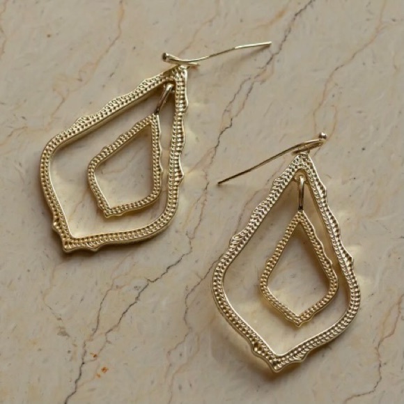 ✂️KENDRA SCOTT Simon Drop Earrings in Gold - Picture 13 of 13